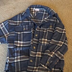 Pink Lily Women's Blue Plaid Button Down Shirt